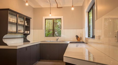Vintage Inspired Three Bedroom Home- Heated Pool! - Australian Directory 3
