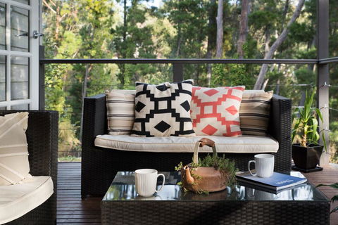 Viola @ Hepburn Springs - Australian Directory 2