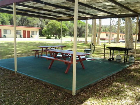 Wagon Wheel Motel & Units - Australian Directory 2
