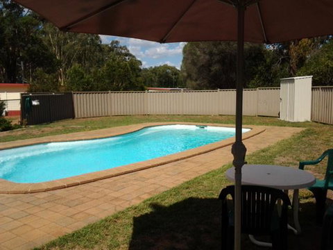 Wagon Wheel Motel & Units - Australian Directory 0