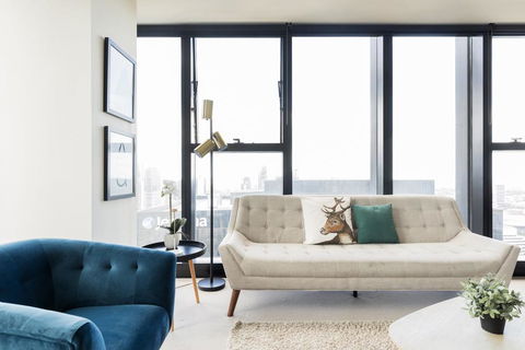 Wake To Eureka Tower Views From Prestigious Collins St - Australian Directory 0