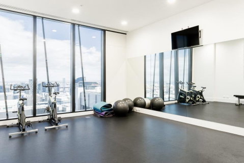 Wake To Eureka Tower Views From Prestigious Collins St - Australian Directory 3