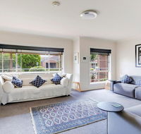 Walling-Clifton Gardens - backing onto golf course - Australian Directory