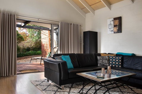 Walnut Chalet 4 - Australian Directory 0