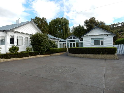 Walton House Bed & Breakfast - Australian Directory 0