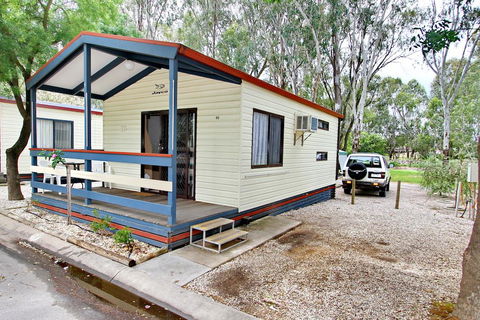 Wangaratta Caravan Park - Australian Directory 3