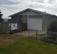 Waratah Falls Holiday Unit - Australian Directory