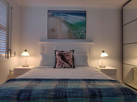 Warilla Sands - Australian Directory 2
