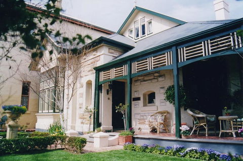 Water Bay Villa Bed & Breakfast - Australian Directory 0
