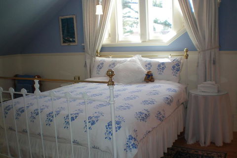 Water Bay Villa Bed & Breakfast - Australian Directory 2