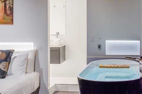 Waterfall Springs Retreat - Australian Directory 0