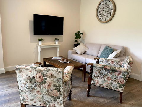 Waterfall Unit Farm Stay - Australian Directory 3