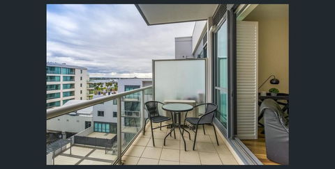 Waterfront (Yarra St) By Gold Star Stays - Australian Directory 2