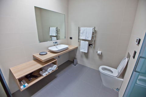Waterfront Apartments - Australian Directory 2