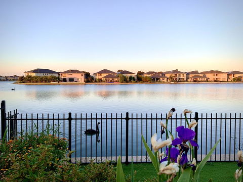 Waterfront Grand Villa For Big Group - Australian Directory 1