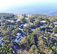 Waterfront Retreat At Wattle Point - Australian Directory