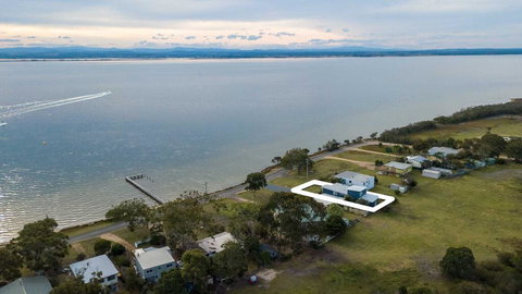 Waterfront Sanctuary - Raymond Island Getaway - Australian Directory 0
