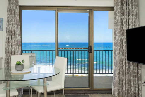 Waterfront Unit, Unit 2 - Australian Directory 0