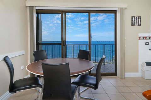 Waterfront Unit, Unit 3 - Australian Directory 2