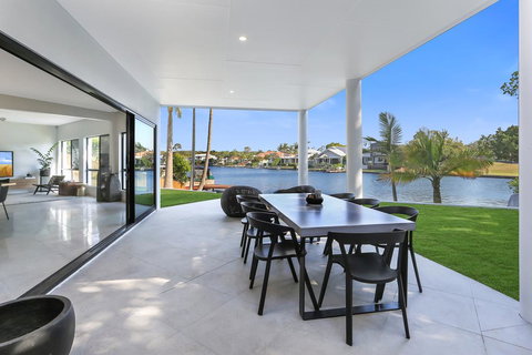 Waterfront Wonder, Noosa Waters - Australian Directory 0