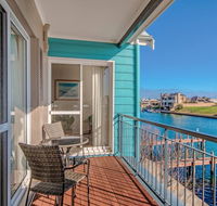Waters Edge Apartment with Jetty - Australian Directory