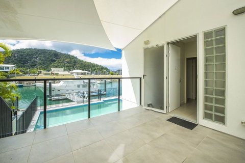 Waters Edge Townhouse 2 - Australian Directory 3