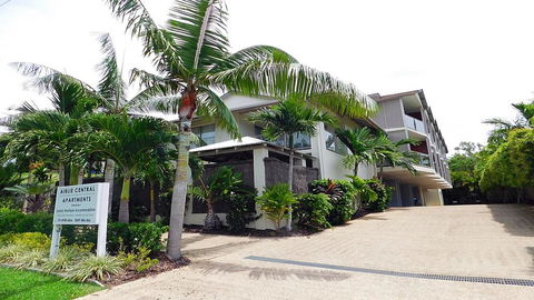 Watersons At Airlie Central Apartments - Australian Directory 1