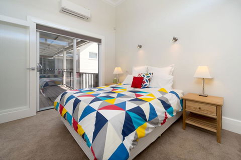 Waterstreet Apartment - Australian Directory 0