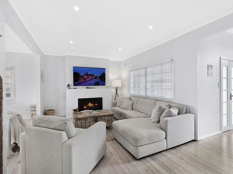 Waterview Beach House - Australian Directory 2