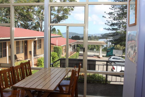 Waterview Gosford Motor Inn - Australian Directory 1
