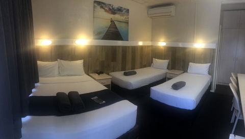 Wattle Tree Motel - Australian Directory 3