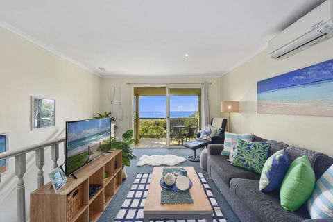Waves At Sapphire - Australian Directory 0