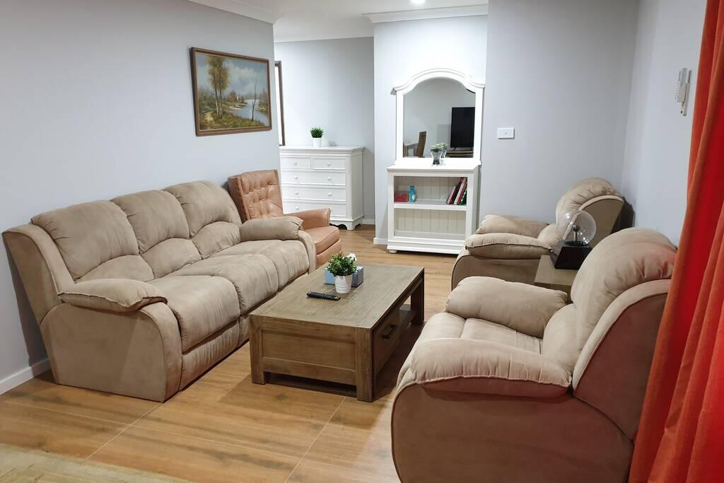  Australian Directory