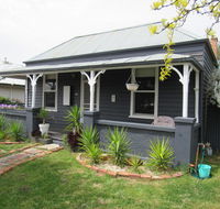Welcome Stranger Cottage - Australian Directory