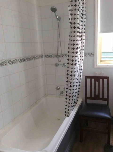 Welcome Stranger Cottage - Australian Directory 3