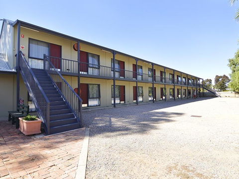 Wentworth Central Motor Inn - Australian Directory 2