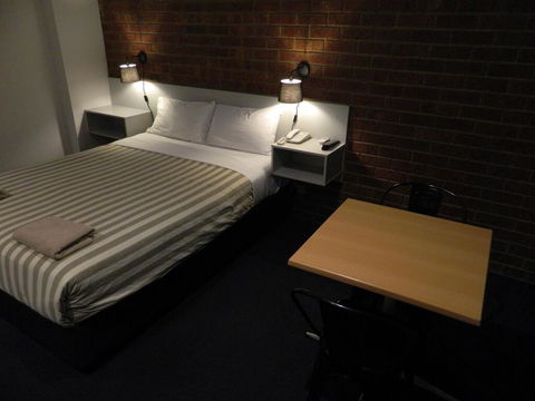 Werribee Motel And Apartments - Australian Directory 3
