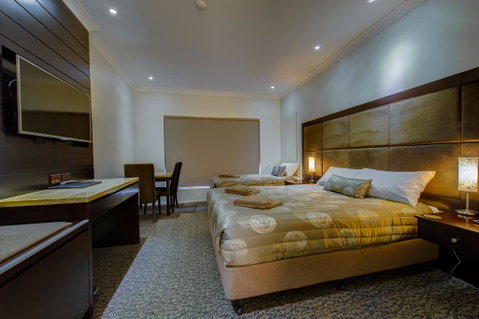 Western Downs Motor Inn - Australian Directory 1