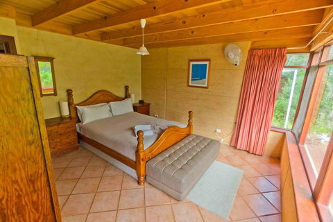 Westwood Cottage - Australian Directory 2