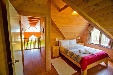 Westwood Cottage - Australian Directory 1