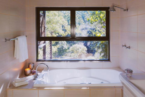Whispering Valley Cottage Retreat - Australian Directory 1