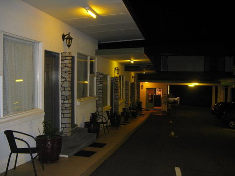White Manor Motel - Australian Directory 0