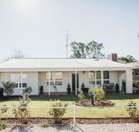 White on Wright Clare - Australian Directory