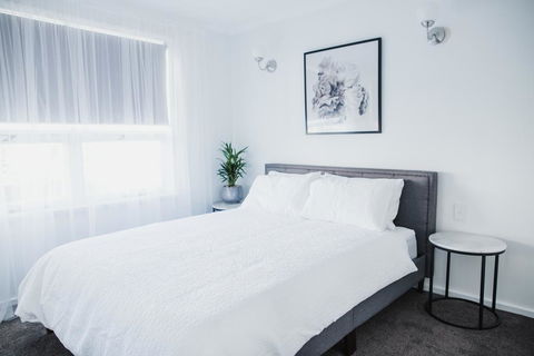 White On Wright Clare - Australian Directory 3