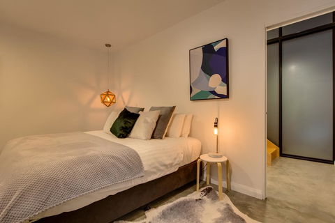 White Room Apartments - Australian Directory 1