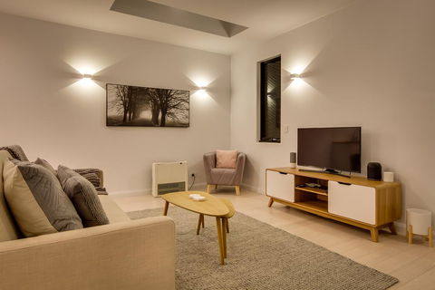 White Room Apartments - Australian Directory 2