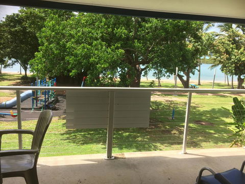 Whitehaven Beachfront Holiday Units - Australian Directory 3