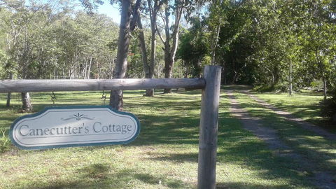 Whitsunday Cane Cutters Cottage - Australian Directory 1