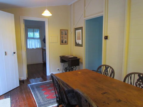 Whitsunday Cane Cutters Cottage - Australian Directory 3