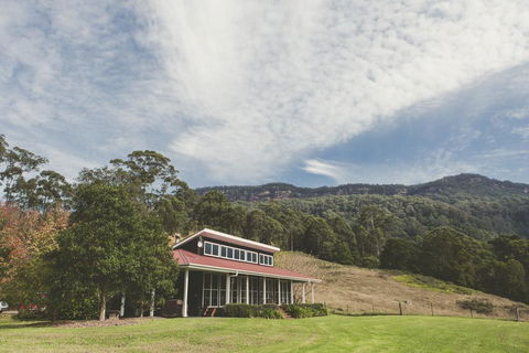 Willabrook Retreat - Mojo Cottage - Romantic Escape! - Australian Directory 0